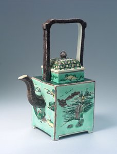 Large Famille Verte Teapot, Kangxi Period (1662-1722)